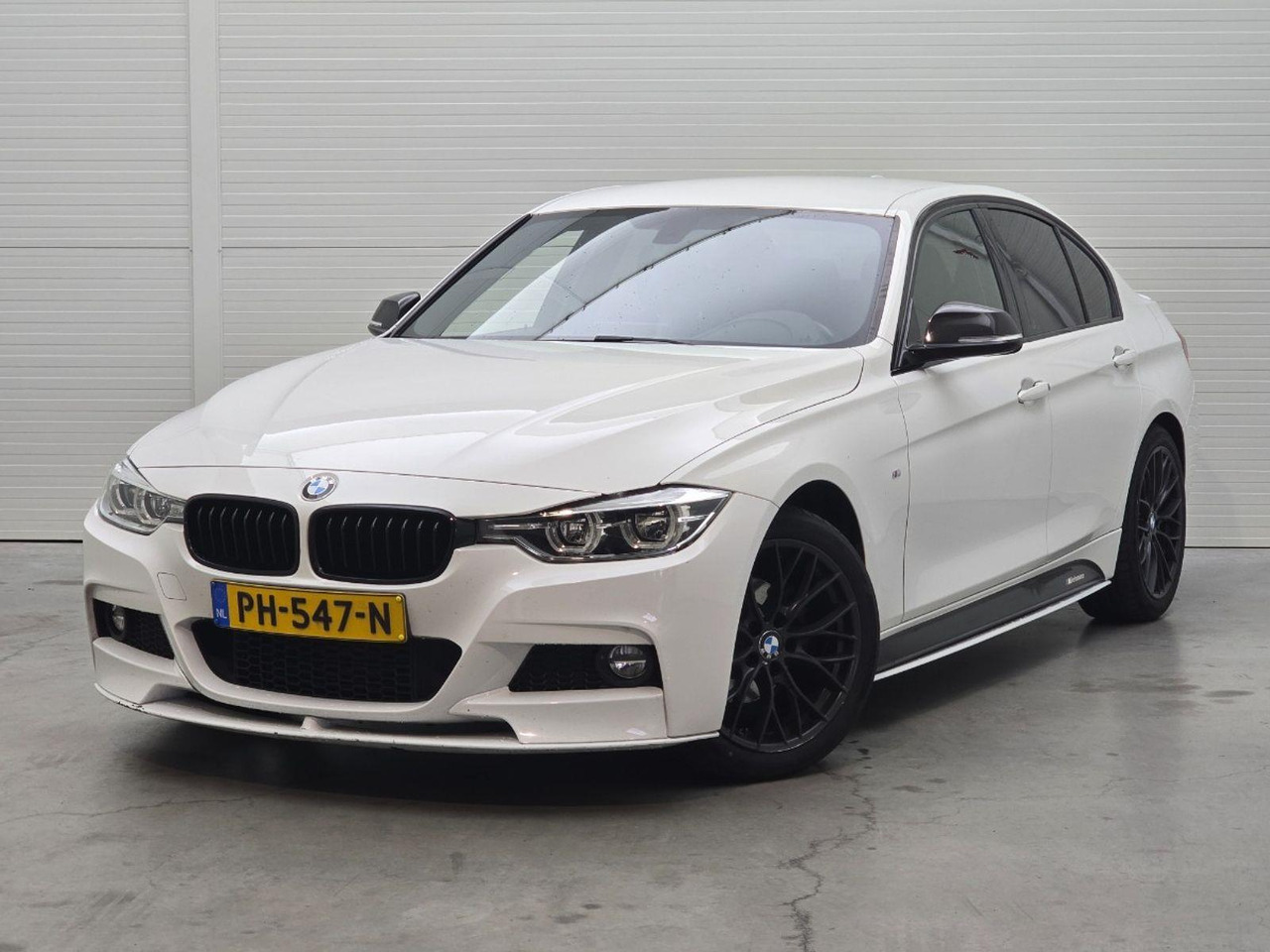 BMW 3-serie 318i High Executive | 2017 | 132.699 km | PH547N | NAP: Logisch - Berlină/ Sedan: Foto 1 BMW 3-serie 318i High Executive | 2017 | 132.699 km | PH547N | NAP: Logisch - Berlină/ Sedan: Foto 1