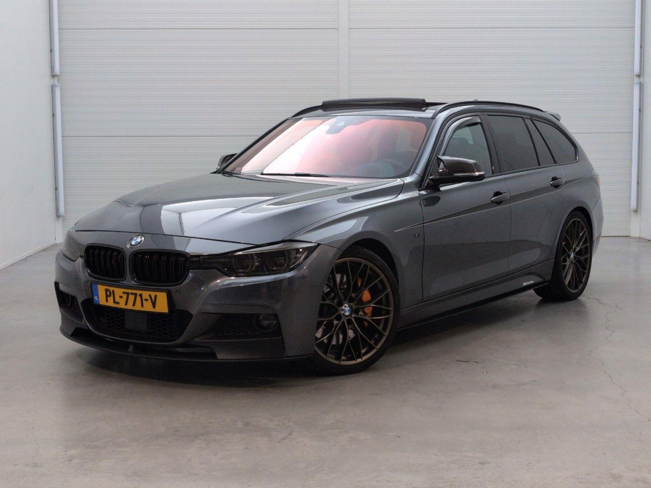 BMW 3-serie Touring 340i xDrive High Executive | 2017 | 202.316 km | Automaat | PL771V | NAP: Geen oordeel - Automobil: Foto 1 BMW 3-serie Touring 340i xDrive High Executive | 2017 | 202.316 km | Automaat | PL771V | NAP: Geen oordeel - Automobil: Foto 1