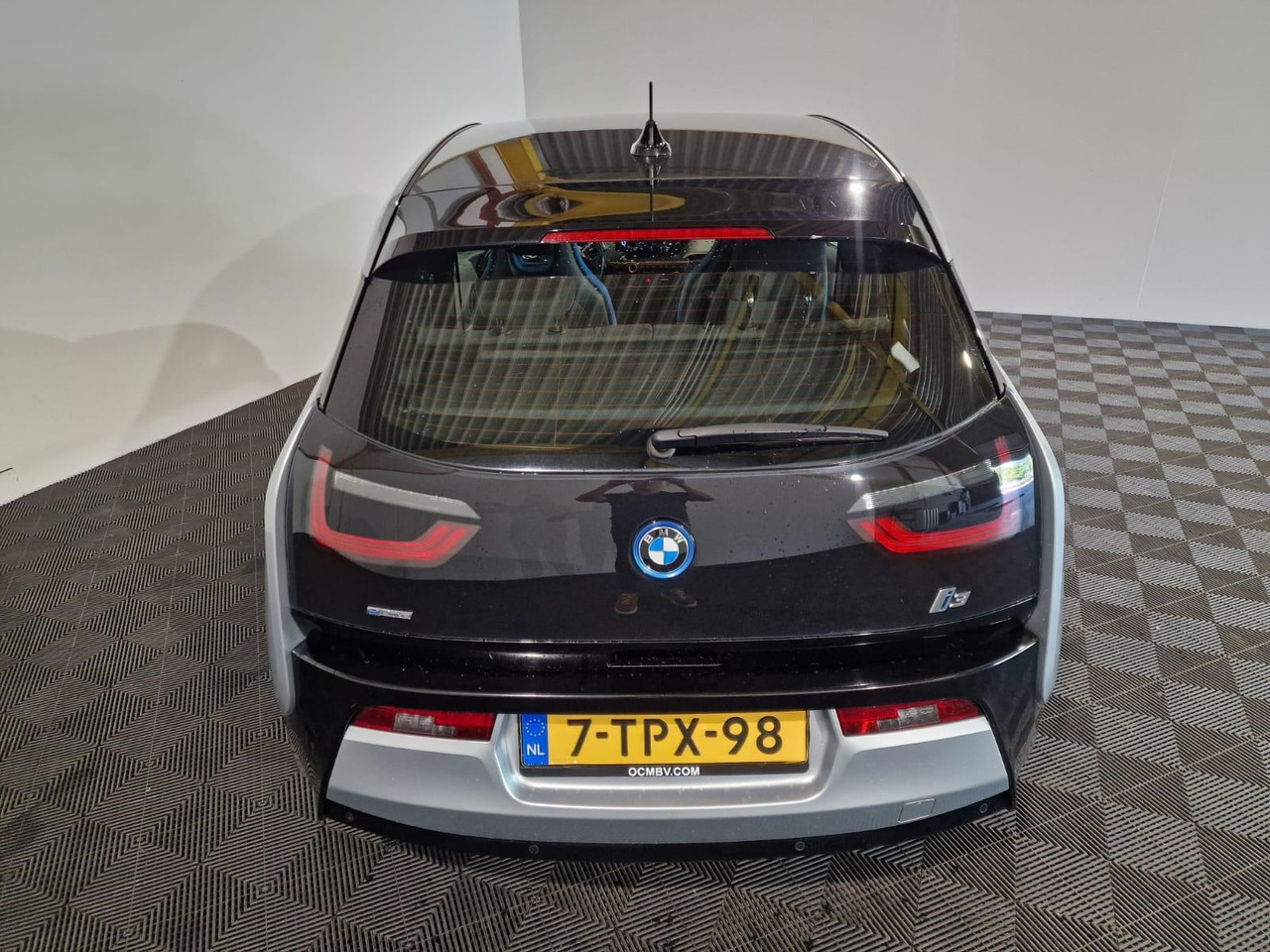 BMW i3 Range Extender 7-TPX-98 48.489 km - Automobil: Foto 2 BMW i3 Range Extender 7-TPX-98 48.489 km - Automobil: Foto 2