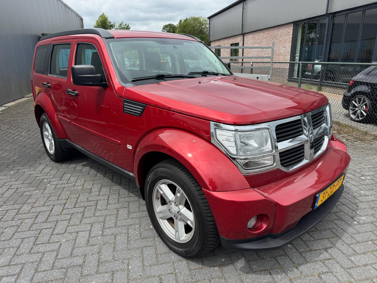 Dodge Nitro 3.7 V6 SXT | 2008 | 209.339 km | 31-ZD-PT - SUV: Foto 5 Dodge Nitro 3.7 V6 SXT | 2008 | 209.339 km | 31-ZD-PT - SUV: Foto 5