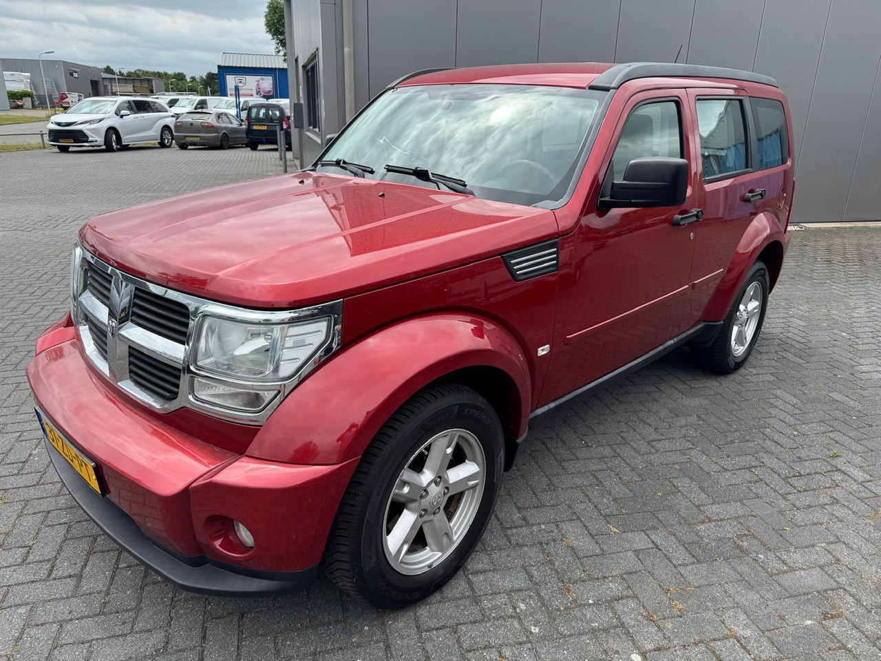 Dodge Nitro 3.7 V6 SXT | 2008 | 209.339 km | 31-ZD-PT - SUV: Foto 1 Dodge Nitro 3.7 V6 SXT | 2008 | 209.339 km | 31-ZD-PT - SUV: Foto 1