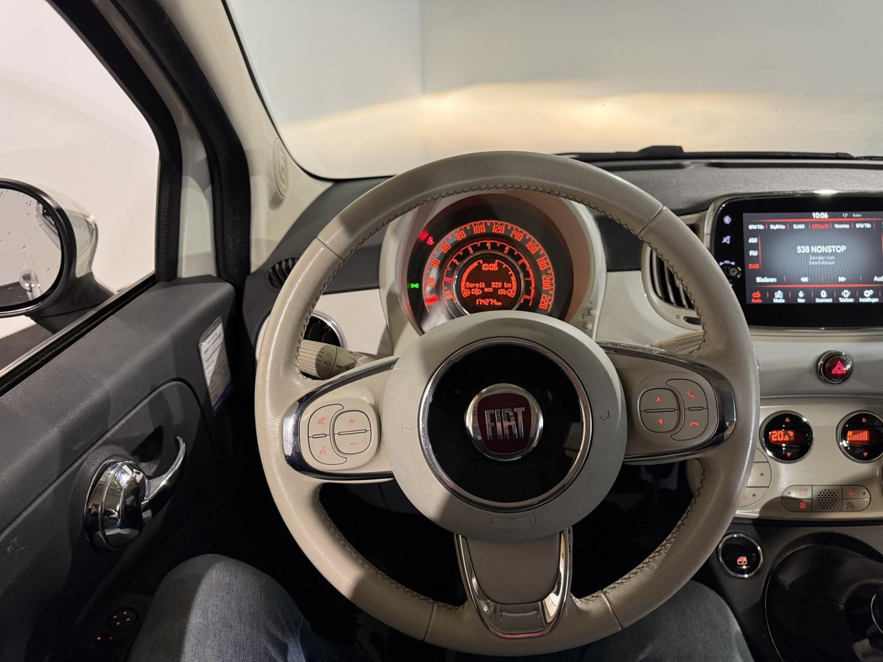 Fiat | 500 | 0.9 TwinAir Turbo Lounge | 2017 | 174.274 km | KX085G | Logisch - Hatchback: Foto 3 Fiat | 500 | 0.9 TwinAir Turbo Lounge | 2017 | 174.274 km | KX085G | Logisch - Hatchback: Foto 3