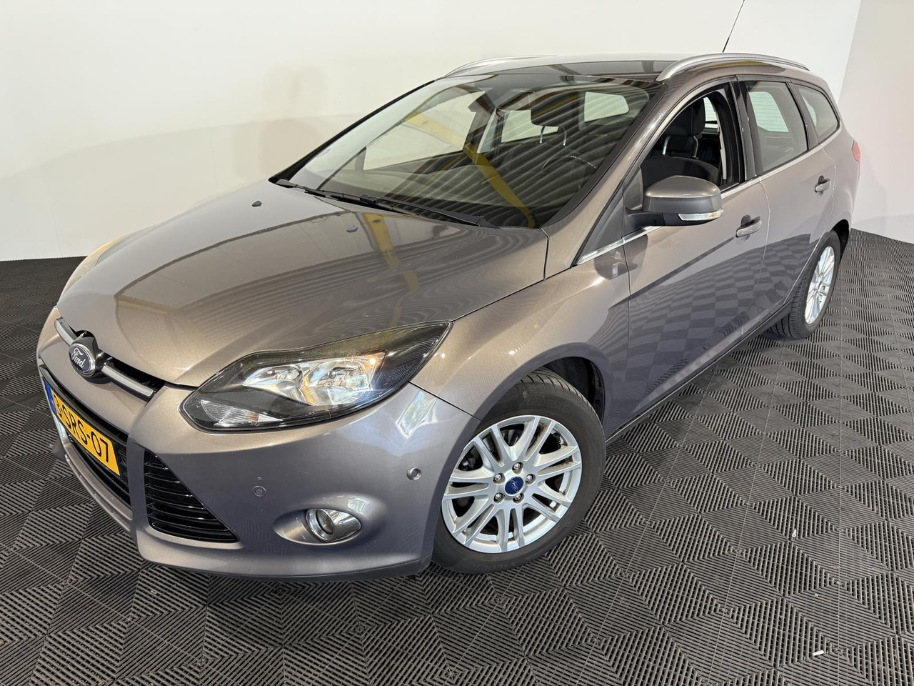 Automobil Ford | Focus Wagon | 1.0 EcoBoost Edition Plus | 2013 | 228.888 km | 3SRS07 | Logisch: Foto 1