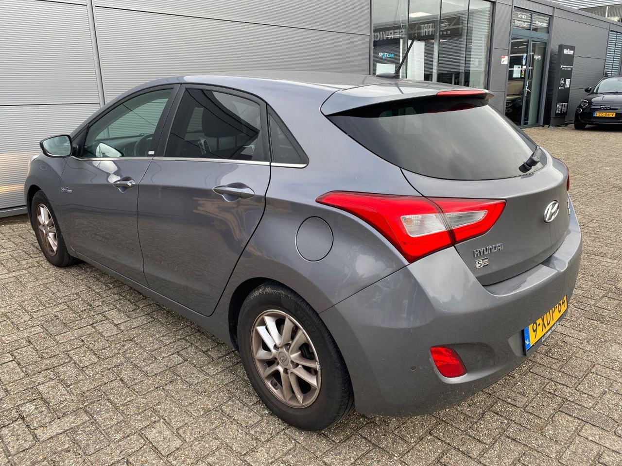 Hyundai i30 1.6 GDI Go! Plus | 2015 | 163.152 km | 9XDP64 | NAP: Logisch - Hatchback: Foto 3 Hyundai i30 1.6 GDI Go! Plus | 2015 | 163.152 km | 9XDP64 | NAP: Logisch - Hatchback: Foto 3