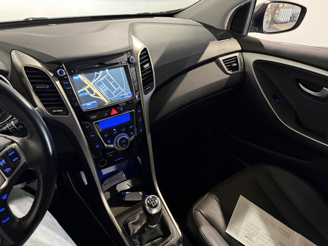 Hyundai | i30 | 1.6 GDI i-Catcher | 2012 | 287.418 km | 40XFT1 | Logisch - Hatchback: Foto 2 Hyundai | i30 | 1.6 GDI i-Catcher | 2012 | 287.418 km | 40XFT1 | Logisch - Hatchback: Foto 2