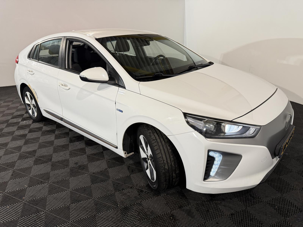 Kia | Stonic | 1.0 T-GDi DynamicLine | 2018 | 230.603 km | RL369S | Logisch - SUV: Foto 5 Kia | Stonic | 1.0 T-GDi DynamicLine | 2018 | 230.603 km | RL369S | Logisch - SUV: Foto 5