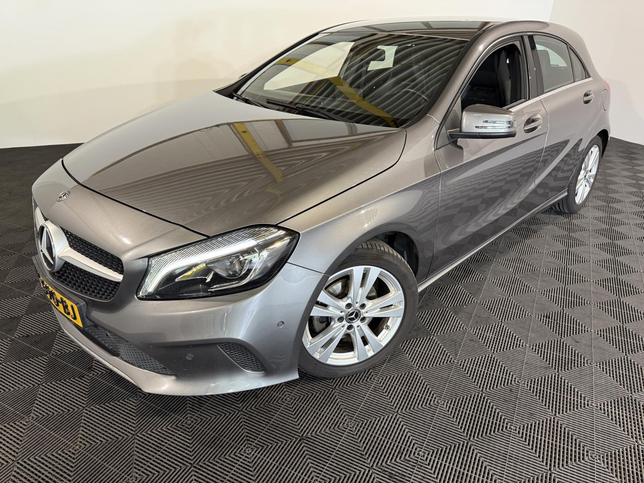 Mercedes-Benz A-klasse 200d Sport Edition | 2018 | 168.268 km | K-690-BJ - Hatchback: Foto 1 Mercedes-Benz A-klasse 200d Sport Edition | 2018 | 168.268 km | K-690-BJ - Hatchback: Foto 1