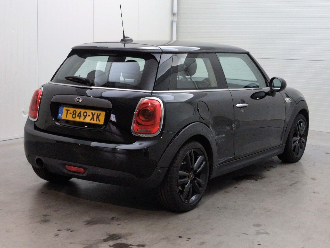 Mini Mini 1.5 One Salt | 2018 | 65.360 km | T849XK | NAP: Geen oordeel - Hatchback: Foto 4 Mini Mini 1.5 One Salt | 2018 | 65.360 km | T849XK | NAP: Geen oordeel - Hatchback: Foto 4