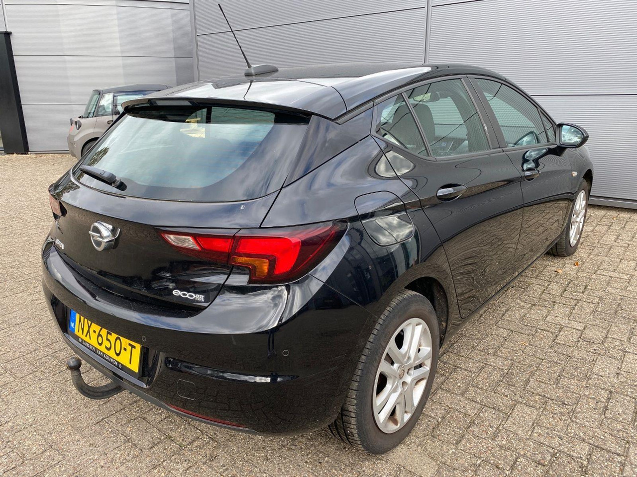 Opel Astra 1.0 Online Edition | 2017 | 112.576 km | NX650T | NAP: Logisch - Hatchback: Foto 4 Opel Astra 1.0 Online Edition | 2017 | 112.576 km | NX650T | NAP: Logisch - Hatchback: Foto 4