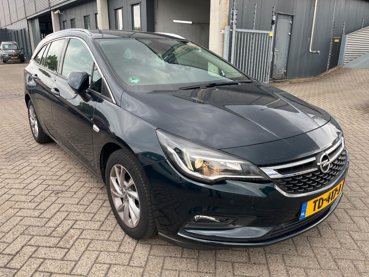 Opel Astra Sports Tourer 1.4 Business Executive | 2018 | 117.848 km | TD417J | NAP: Logisch - Automobil: Foto 2 Opel Astra Sports Tourer 1.4 Business Executive | 2018 | 117.848 km | TD417J | NAP: Logisch - Automobil: Foto 2