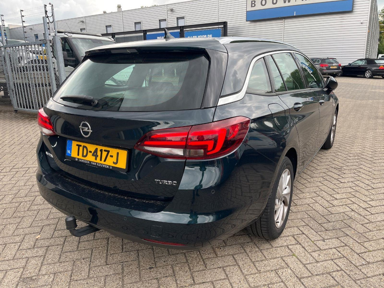 Opel Astra Sports Tourer 1.4 Business Executive | 2018 | 117.848 km | TD417J | NAP: Logisch - Automobil: Foto 4 Opel Astra Sports Tourer 1.4 Business Executive | 2018 | 117.848 km | TD417J | NAP: Logisch - Automobil: Foto 4