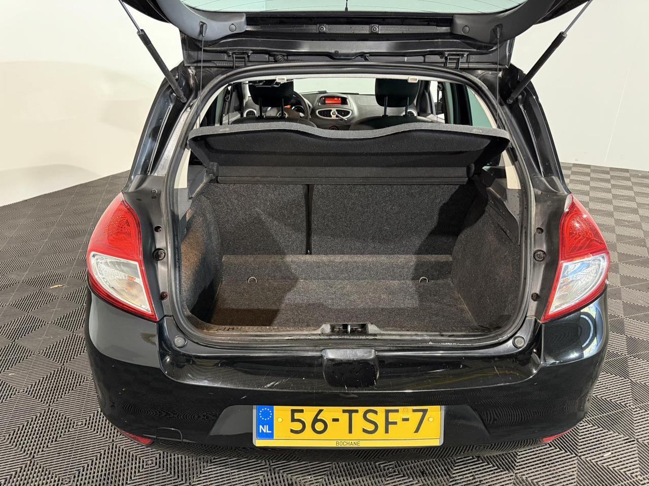 Renault | Clio | 1.2 Authentique | 2012 | 216.427 km | 56TSF7 | Logisch - Hatchback: Foto 5 Renault | Clio | 1.2 Authentique | 2012 | 216.427 km | 56TSF7 | Logisch - Hatchback: Foto 5