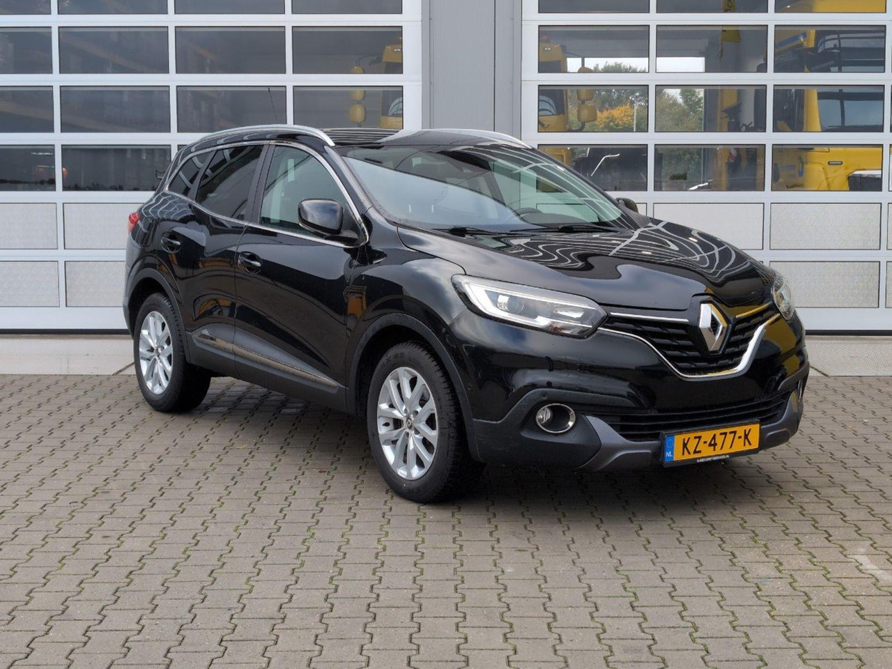 Renault Kadjar 1.2 TCe Intens | 2017 | 152.060 km | Automaat | KZ477K | NAP: Logisch - SUV: Foto 2 Renault Kadjar 1.2 TCe Intens | 2017 | 152.060 km | Automaat | KZ477K | NAP: Logisch - SUV: Foto 2