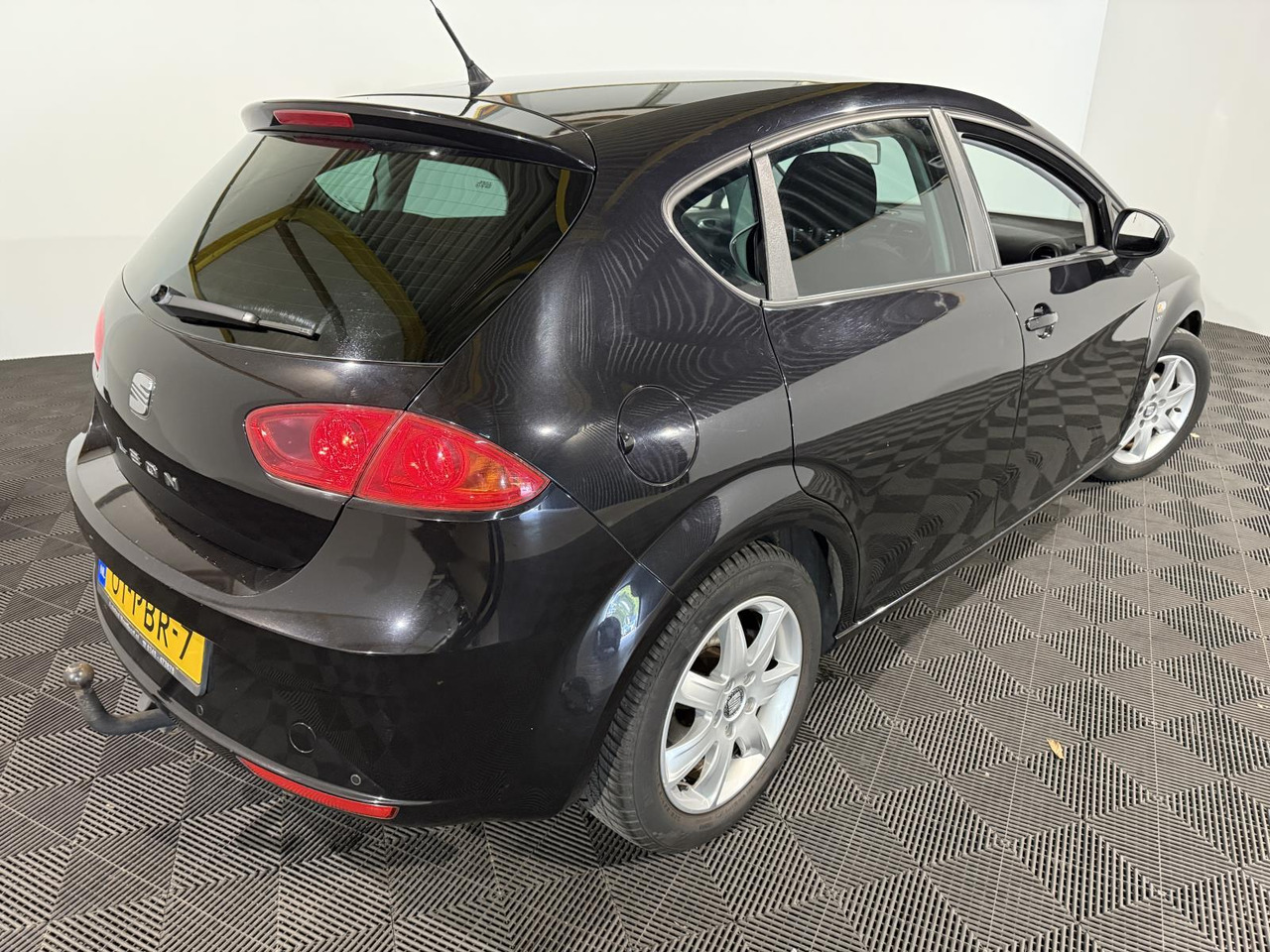 SEAT | Leon | 1.2 TSI Good Stuff | 2011 | 180.589 km | 01PBR7 | Logisch - Hatchback: Foto 5 SEAT | Leon | 1.2 TSI Good Stuff | 2011 | 180.589 km | 01PBR7 | Logisch - Hatchback: Foto 5