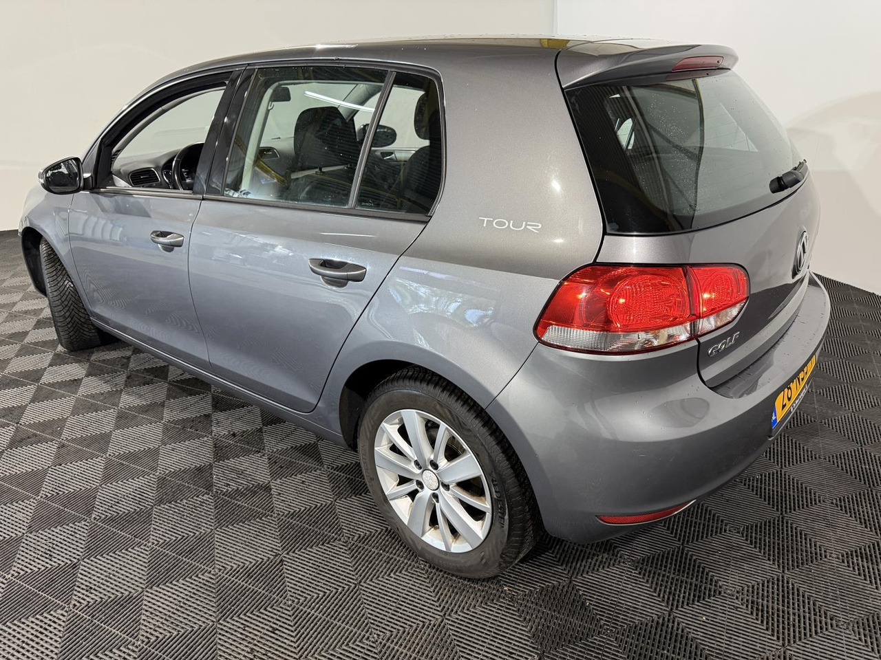 Volkswagen | Golf | 1.2 TSI Tour II BlueMotion | 2010 | 287.684 km | 28NSJ1 | Logisch - Hatchback: Foto 5 Volkswagen | Golf | 1.2 TSI Tour II BlueMotion | 2010 | 287.684 km | 28NSJ1 | Logisch - Hatchback: Foto 5