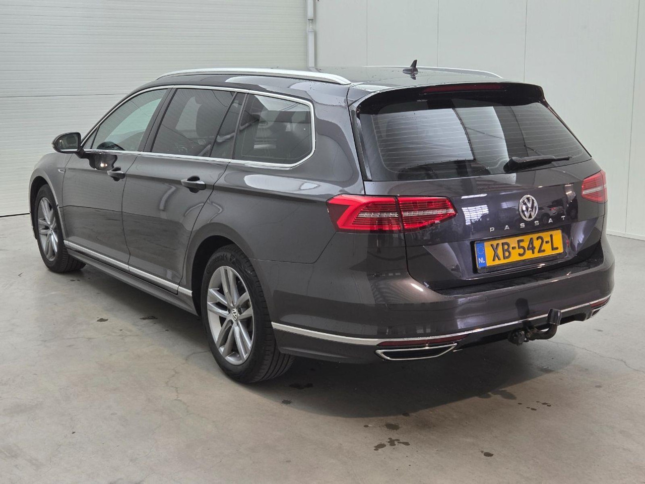 Volkswagen Passat Variant 1.6 TDI Highline Business R | 2018 | 179.613 km | Automaat | XB542L | NAP: Logisch - Automobil: Foto 3 Volkswagen Passat Variant 1.6 TDI Highline Business R | 2018 | 179.613 km | Automaat | XB542L | NAP: Logisch - Automobil: Foto 3