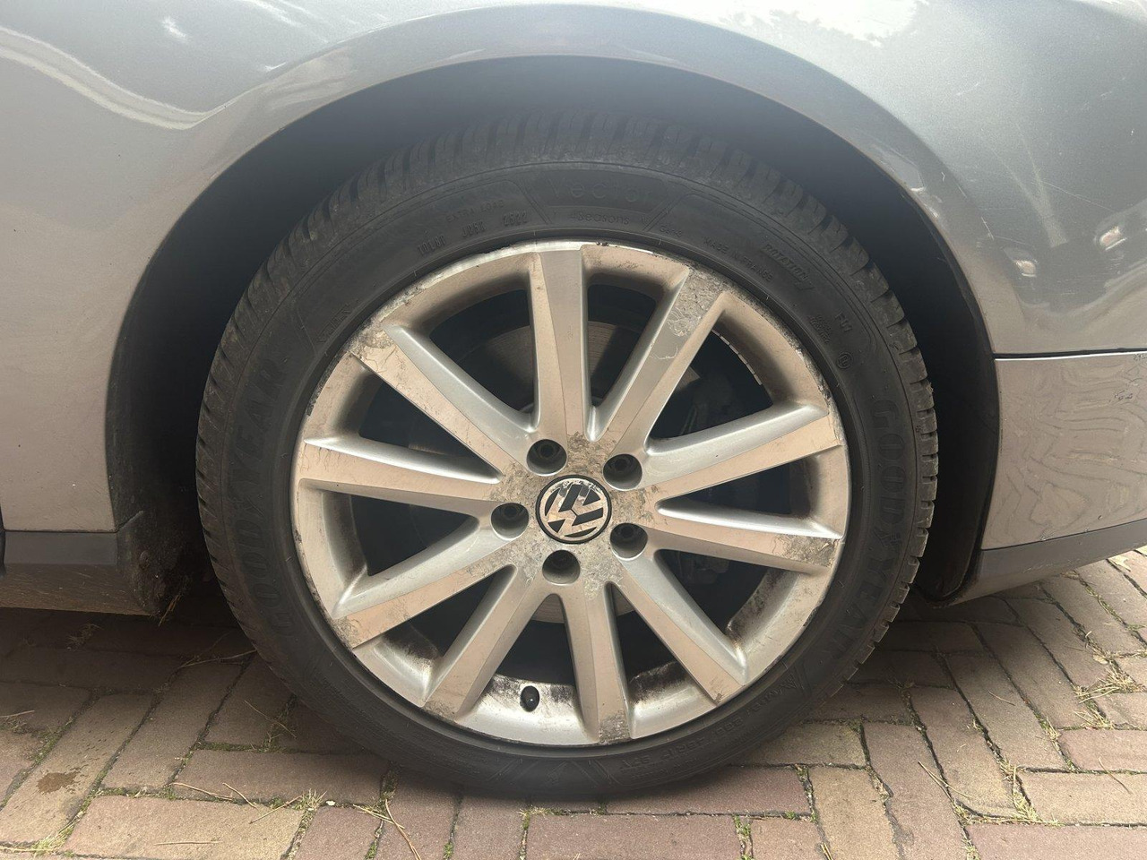 Volkswagen | Passat Variant | 2.0 TDI Sportline | 2006 | 379.923 km | Automaat | 20THBX | Logisch - Automobil: Foto 4 Volkswagen | Passat Variant | 2.0 TDI Sportline | 2006 | 379.923 km | Automaat | 20THBX | Logisch - Automobil: Foto 4