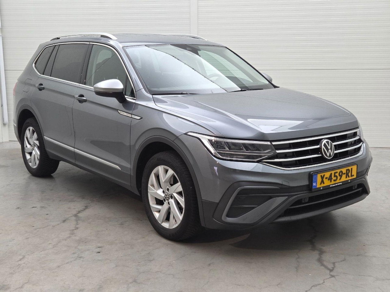 Volkswagen Tiguan Allspace 1.5 TSI R - Line 7p. | 2023 | 86.012 km | Automaat | X459RL | NAP: Geen oordeel - SUV: Foto 2 Volkswagen Tiguan Allspace 1.5 TSI R - Line 7p. | 2023 | 86.012 km | Automaat | X459RL | NAP: Geen oordeel - SUV: Foto 2