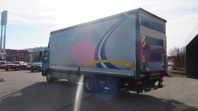 Mercedes-Benz 1527L Pr. Pl. LBW, Schiebeplanen, Sperre - Camion cu prelată: Foto 3 Mercedes-Benz 1527L Pr. Pl. LBW, Schiebeplanen, Sperre - Camion cu prelată: Foto 3