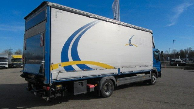 Mercedes-Benz 1527L Pr. Pl. LBW, Schiebeplanen, Sperre - Camion cu prelată: Foto 5 Mercedes-Benz 1527L Pr. Pl. LBW, Schiebeplanen, Sperre - Camion cu prelată: Foto 5