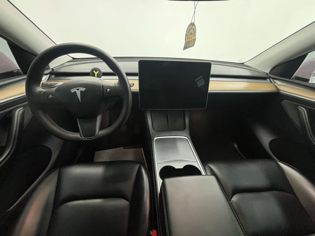 TESLA MODEL Y - SUV: Foto 5 TESLA MODEL Y - SUV: Foto 5