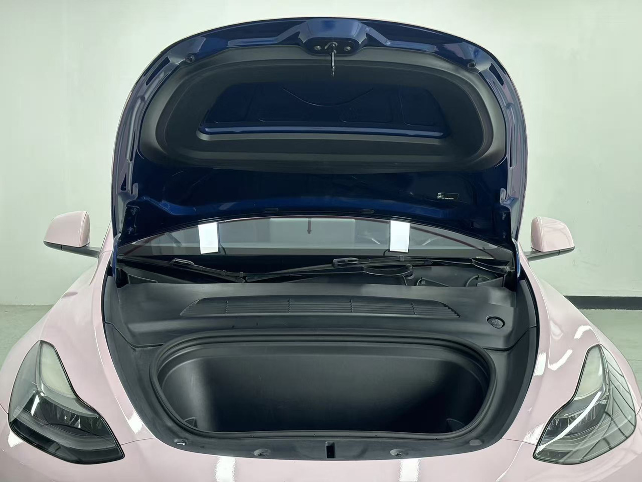 TESLA MODEL Y - SUV: Foto 4 TESLA MODEL Y - SUV: Foto 4