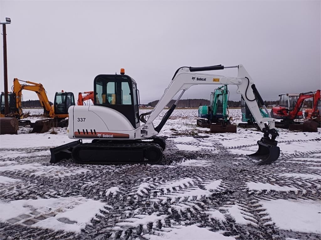 Bobcat 337D Kallistuvalla liittimellä - Mini excavator: Foto 5 Bobcat 337D Kallistuvalla liittimellä - Mini excavator: Foto 5