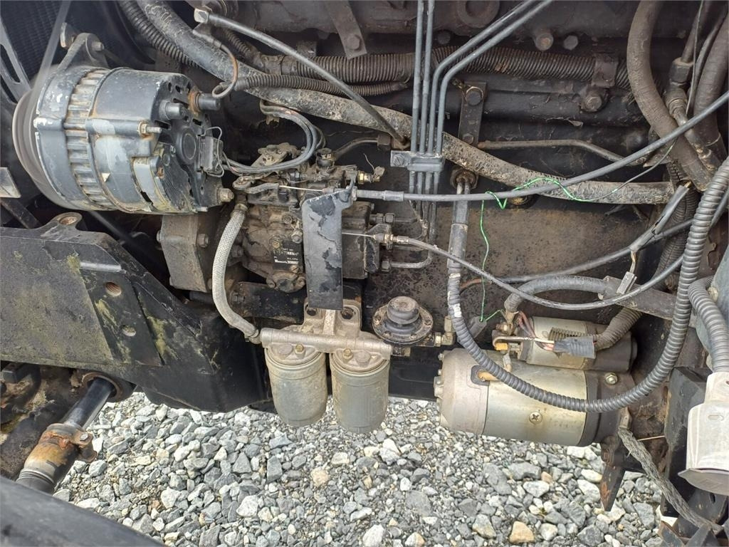 Tractor agricol Case IH 685XL Hyvät renkaat.: Foto 12