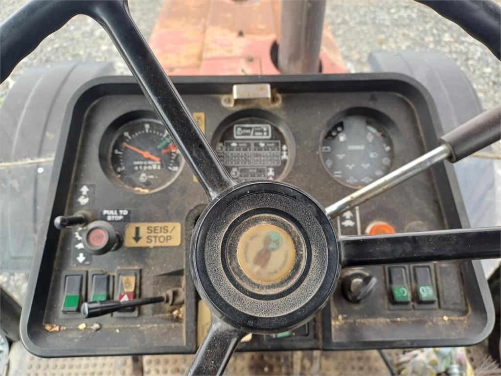 Tractor agricol Case IH 685XL Hyvät renkaat.: Foto 14