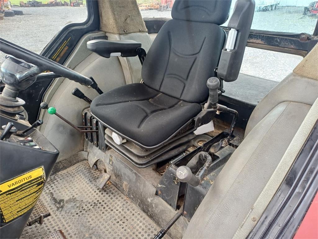 Tractor agricol Case IH 685XL Hyvät renkaat.: Foto 13