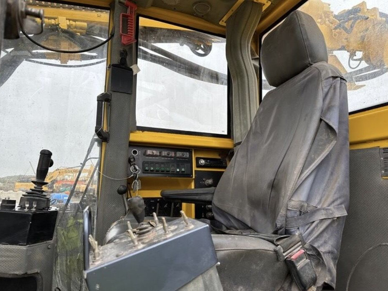 Atlas-Copco ROC F6 - Maşină de foraj: Foto 5 Atlas-Copco ROC F6 - Maşină de foraj: Foto 5