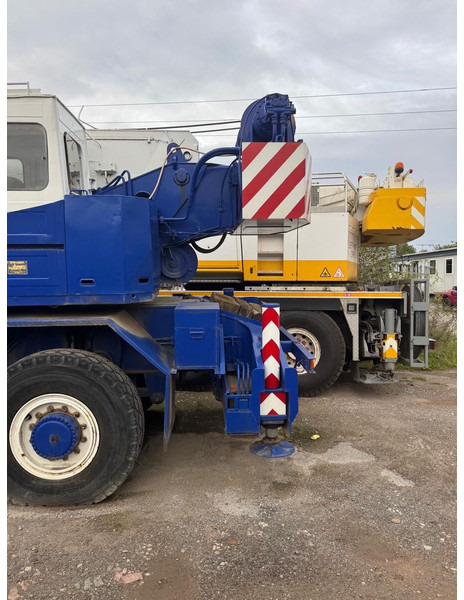 Tadano AR 300E - Macara montată: Foto 2 Tadano AR 300E - Macara montată: Foto 2