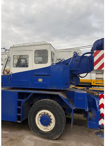 Tadano AR 300E - Macara montată: Foto 3 Tadano AR 300E - Macara montată: Foto 3