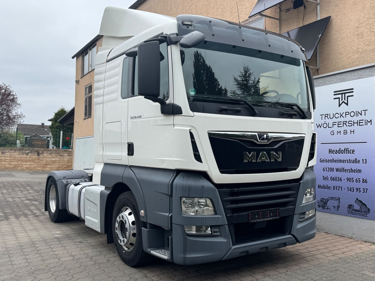 MAN TGX 18.460 XL /1xBett/Retarder/Voll-Spoiler - Cap tractor: Foto 1 MAN TGX 18.460 XL /1xBett/Retarder/Voll-Spoiler - Cap tractor: Foto 1