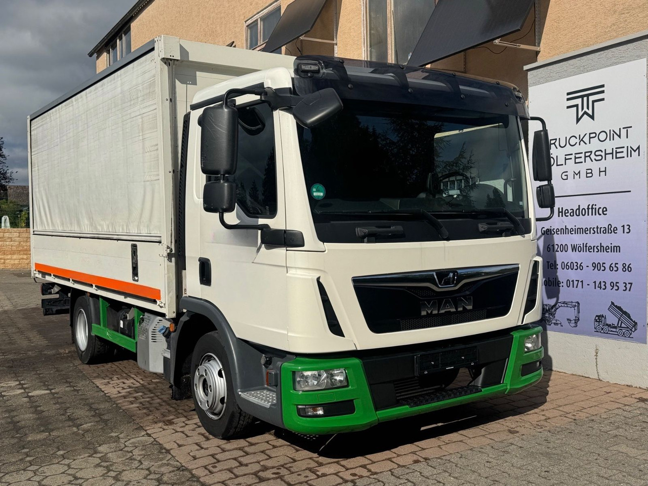 MAN TGL 8.190/GT-Rollo/B-L/Klima/aus1.Hand - Camion pentru transportul băuturilor: Foto 1 MAN TGL 8.190/GT-Rollo/B-L/Klima/aus1.Hand - Camion pentru transportul băuturilor: Foto 1