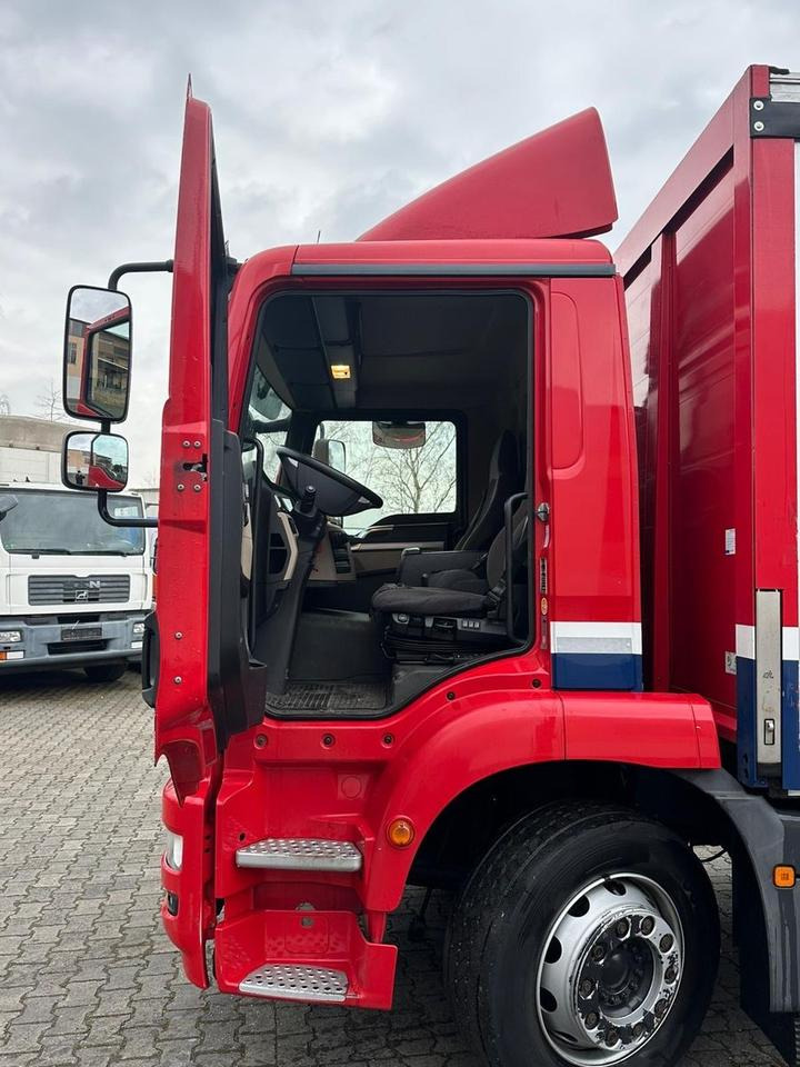MAN TGM 26.340 L/LBW/2xAHK/LENKACHSE/18 PAL/2instock - Camion furgon: Foto 5 MAN TGM 26.340 L/LBW/2xAHK/LENKACHSE/18 PAL/2instock - Camion furgon: Foto 5