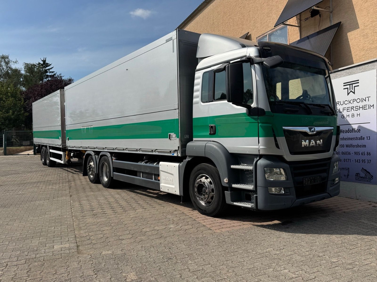 MAN TGS 26.460 2xAHK/2xLBW/Lenk-Lift/kpl.Zug - Camion pentru transportul băuturilor: Foto 1 MAN TGS 26.460 2xAHK/2xLBW/Lenk-Lift/kpl.Zug - Camion pentru transportul băuturilor: Foto 1