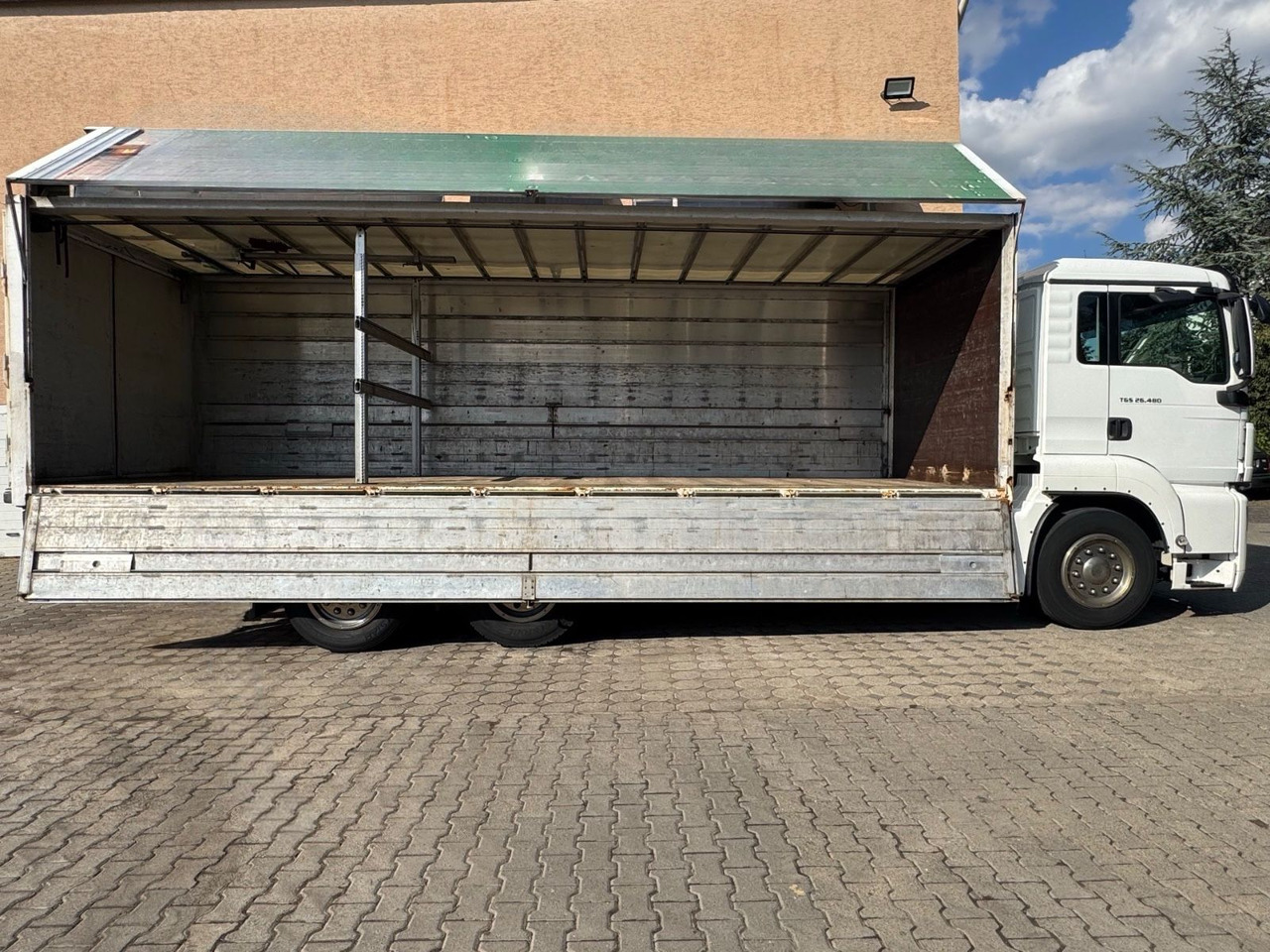 MAN TGS 26.480/Lenk-Lift/Kamera/AHK/Staplerhalterung - Camion pentru transportul băuturilor: Foto 4 MAN TGS 26.480/Lenk-Lift/Kamera/AHK/Staplerhalterung - Camion pentru transportul băuturilor: Foto 4