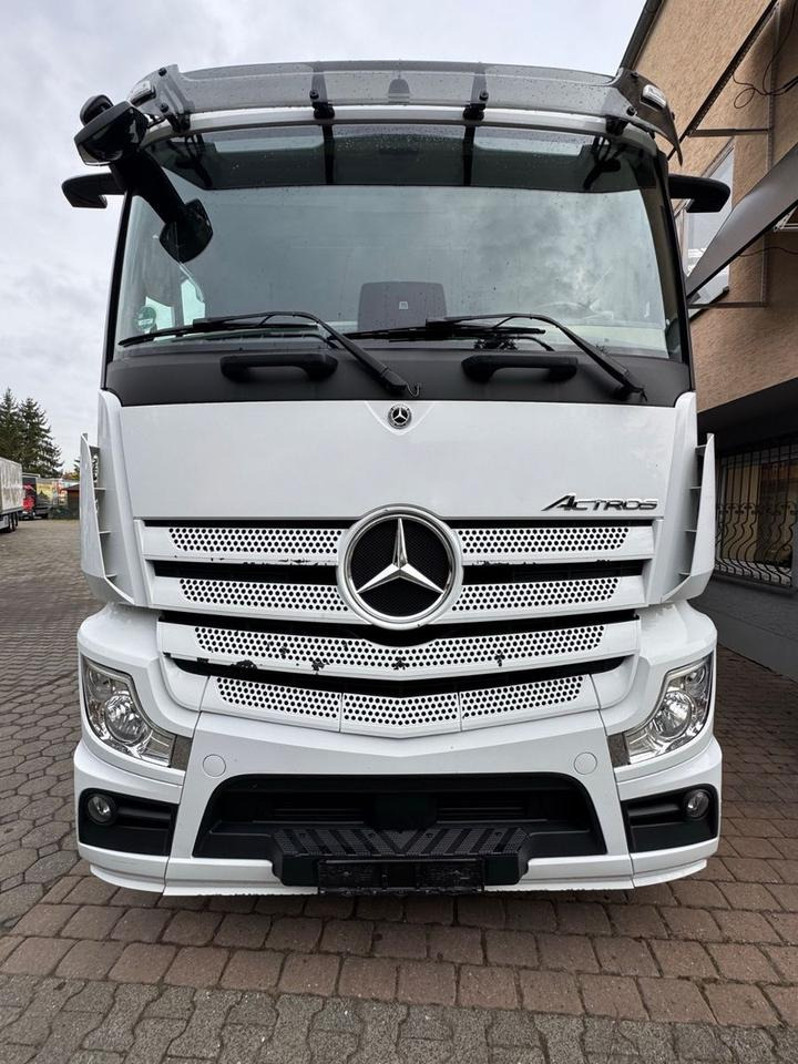 Mercedes-Benz Actros 2548L-/Lenk-Lift/Retarder/Mirror-Cam - Camion pentru transportul băuturilor: Foto 2 Mercedes-Benz Actros 2548L-/Lenk-Lift/Retarder/Mirror-Cam - Camion pentru transportul băuturilor: Foto 2