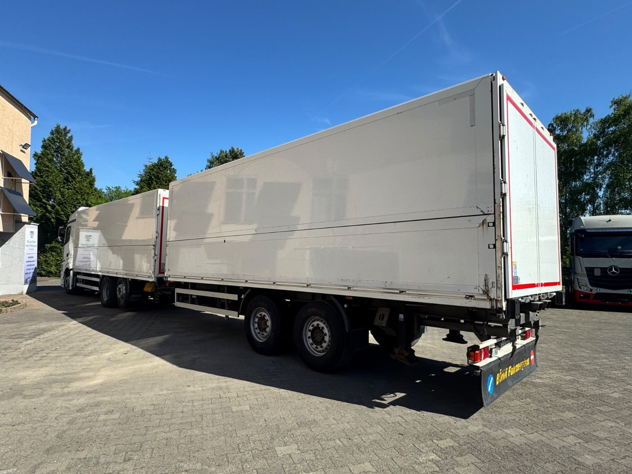 Mercedes-Benz Actros2545/Lift-Lenk/Mitnahmestp/Retder - Camion pentru transportul băuturilor: Foto 4 Mercedes-Benz Actros2545/Lift-Lenk/Mitnahmestp/Retder - Camion pentru transportul băuturilor: Foto 4
