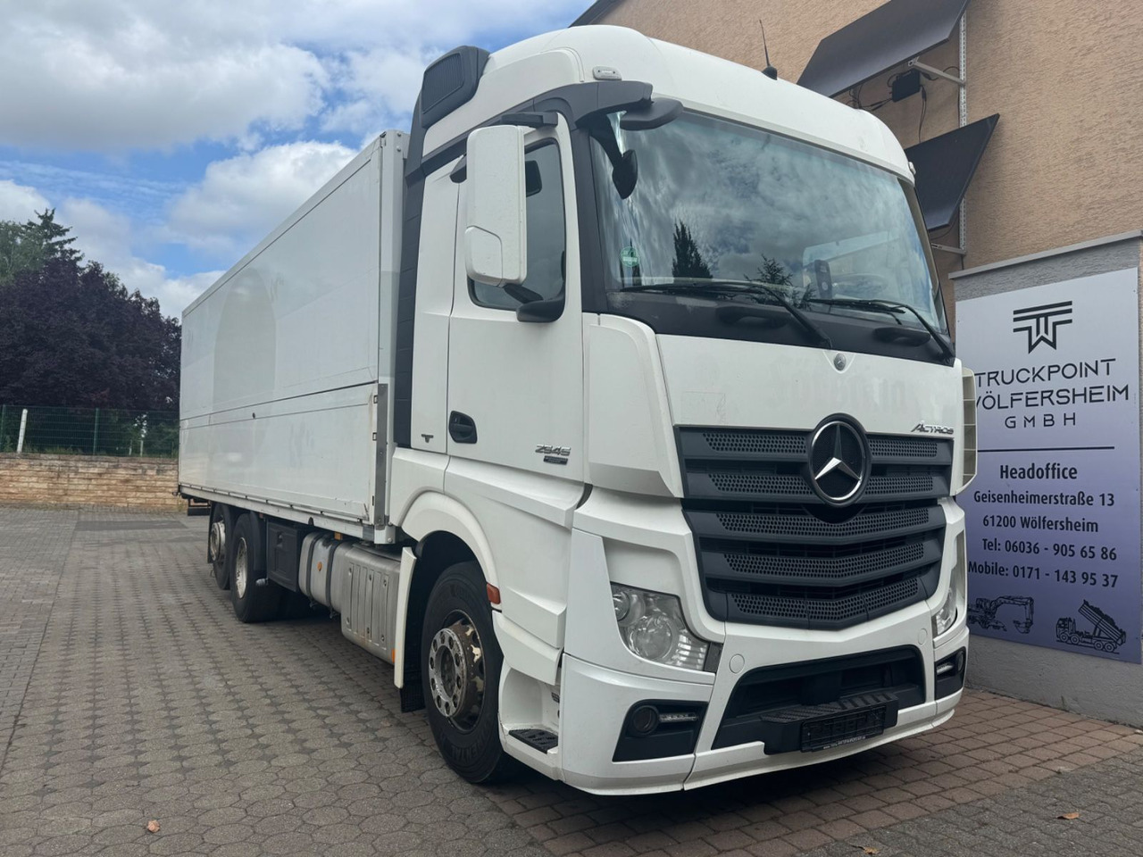 Mercedes-Benz Actros2545/Lift-Lenk/Mitnahmestp/Retder - Camion pentru transportul băuturilor: Foto 1 Mercedes-Benz Actros2545/Lift-Lenk/Mitnahmestp/Retder - Camion pentru transportul băuturilor: Foto 1