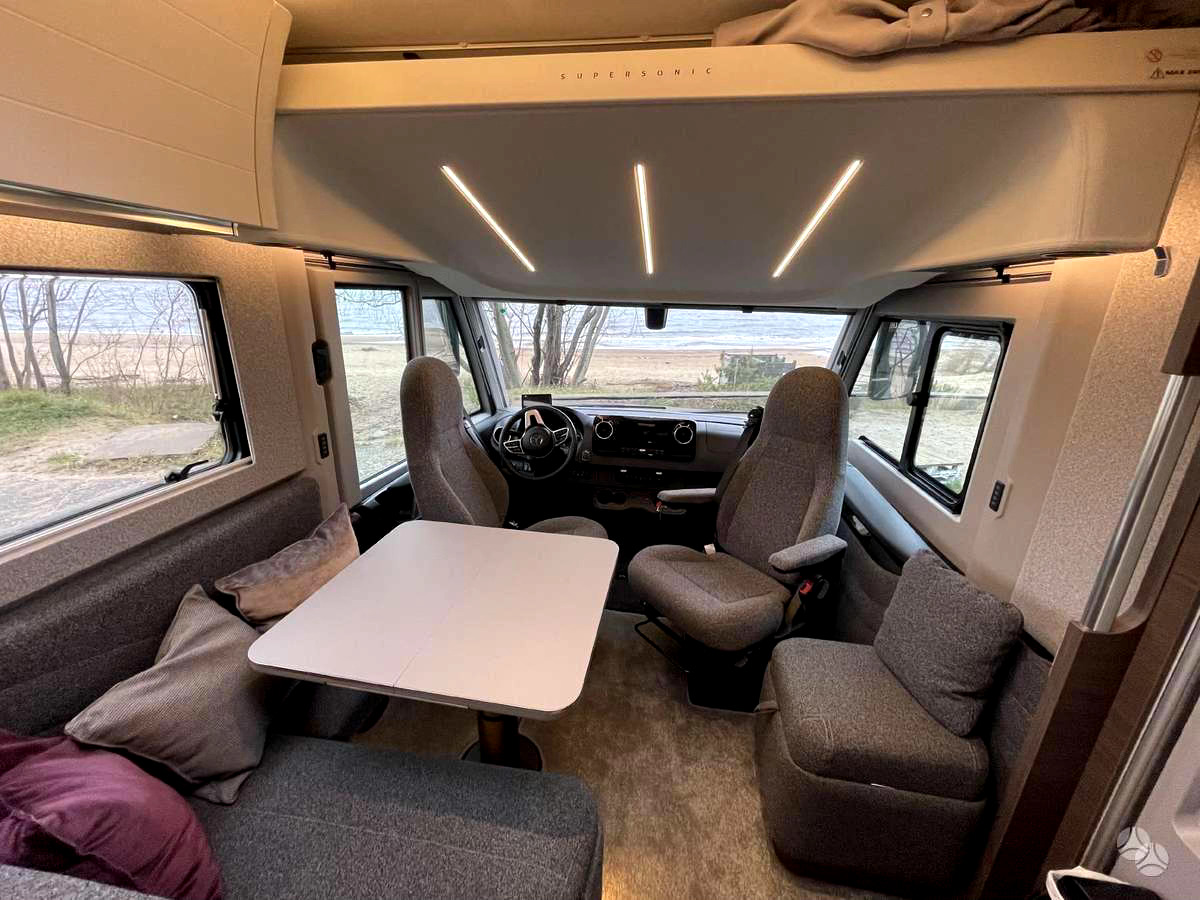 Adria Super Sonic 780 SL - Autorulotă integrată: Foto 3 Adria Super Sonic 780 SL - Autorulotă integrată: Foto 3