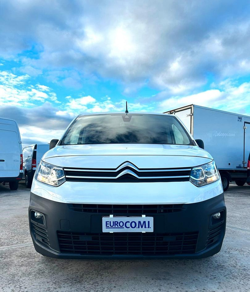 Citroen Berligno 1.6 HDi 100 cv 3 posti - Autoutilitară compactă: Foto 2 Citroen Berligno 1.6 HDi 100 cv 3 posti - Autoutilitară compactă: Foto 2