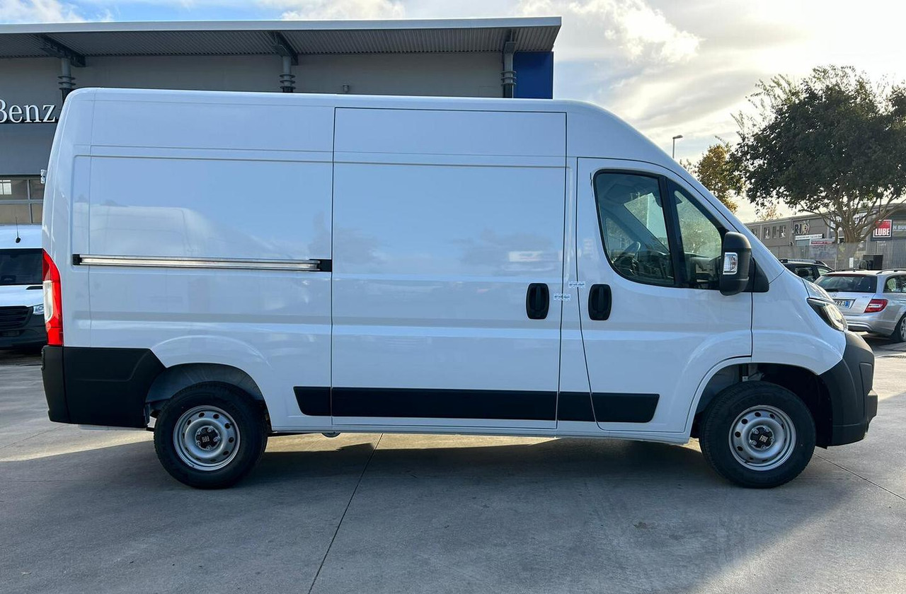 NUOVO Fiat Ducato 2.2 mjt Lastrato L2H2 120 cv 33 - Dubă: Foto 4 NUOVO Fiat Ducato 2.2 mjt Lastrato L2H2 120 cv 33 - Dubă: Foto 4