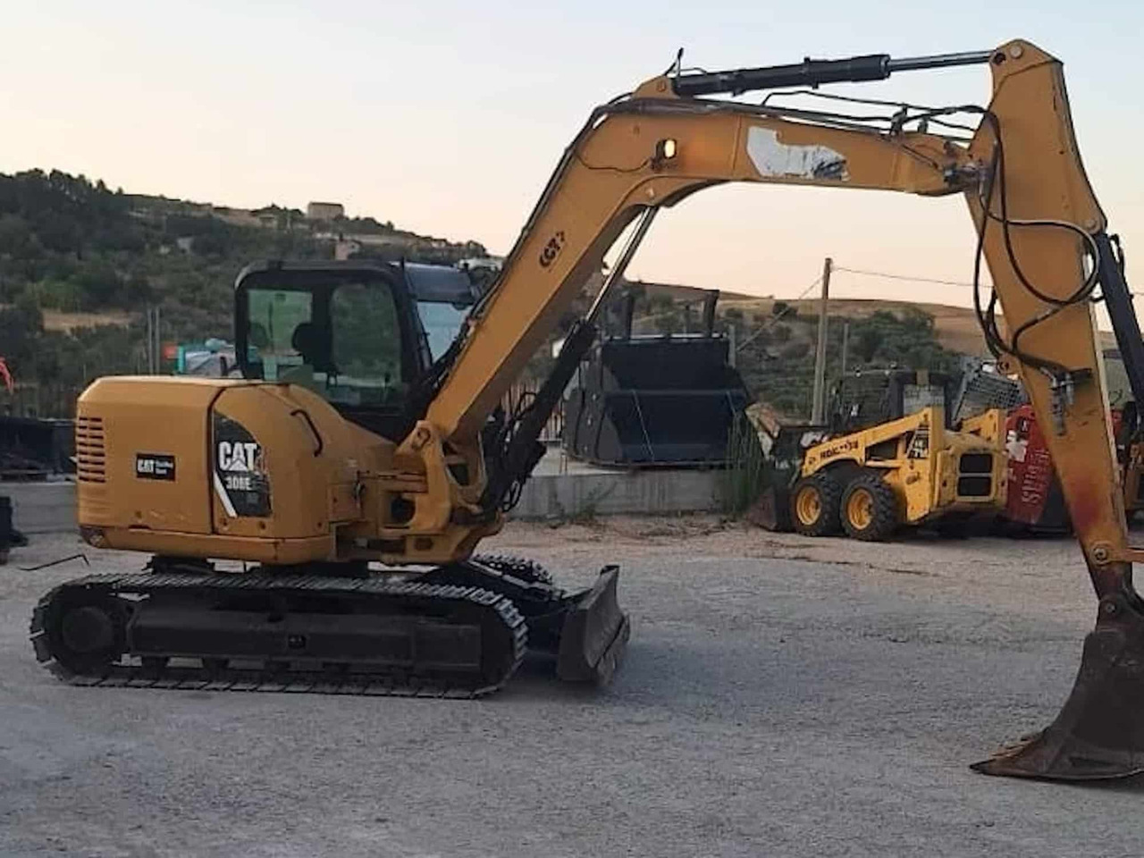 CAT 308E2CR - Excavator pe şenile: Foto 1 CAT 308E2CR - Excavator pe şenile: Foto 1
