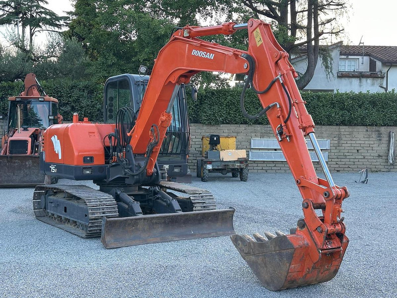 Doosan SOLAR 75V - Excavator: Foto 2 Doosan SOLAR 75V - Excavator: Foto 2
