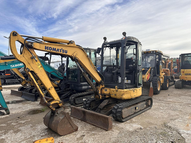 Komatsu PC30 - Mini excavator: Foto 1 Komatsu PC30 - Mini excavator: Foto 1