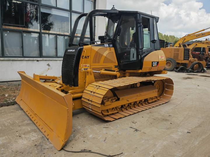 CATERPILLAR D5K - Buldozer: Foto 2 CATERPILLAR D5K - Buldozer: Foto 2