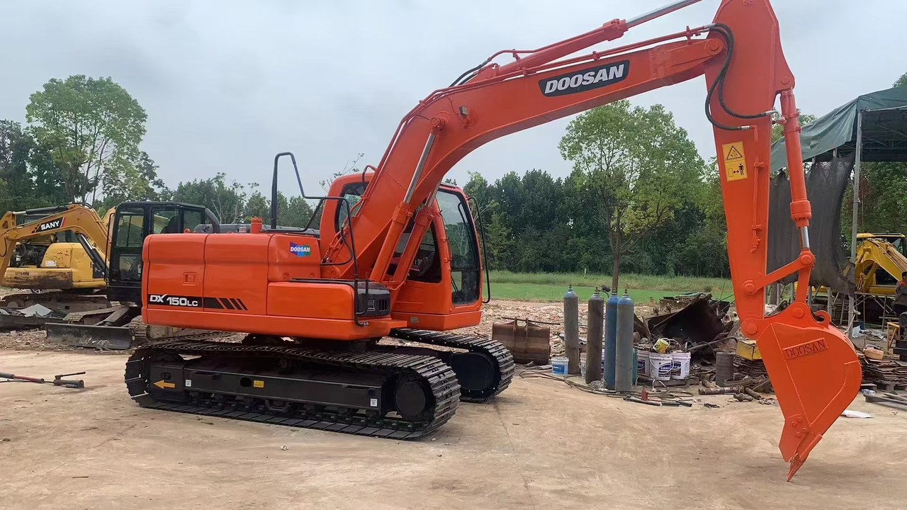 DOOSAN DX150 - Excavator pe şenile: Foto 1 DOOSAN DX150 - Excavator pe şenile: Foto 1