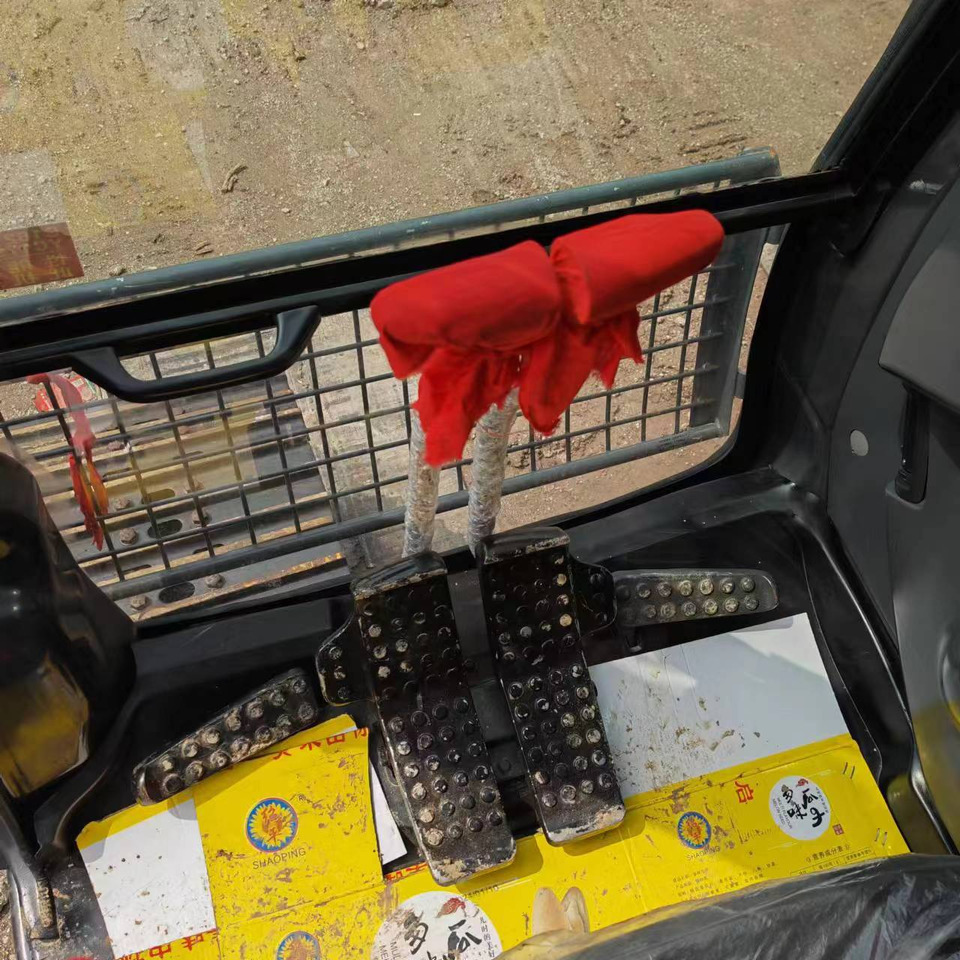 HITACHI ZX120 - Mini excavator: Foto 5 HITACHI ZX120 - Mini excavator: Foto 5